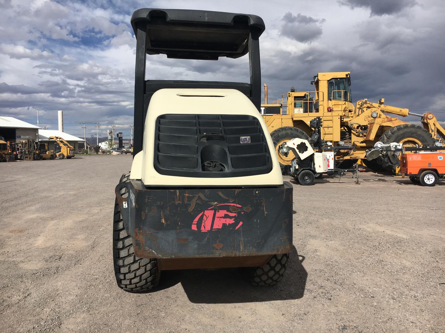 ./imagenes/INVOICE/2019/15866/COMPACTADOR INGERSOLL RAND_SD-70D TF (5).JPG